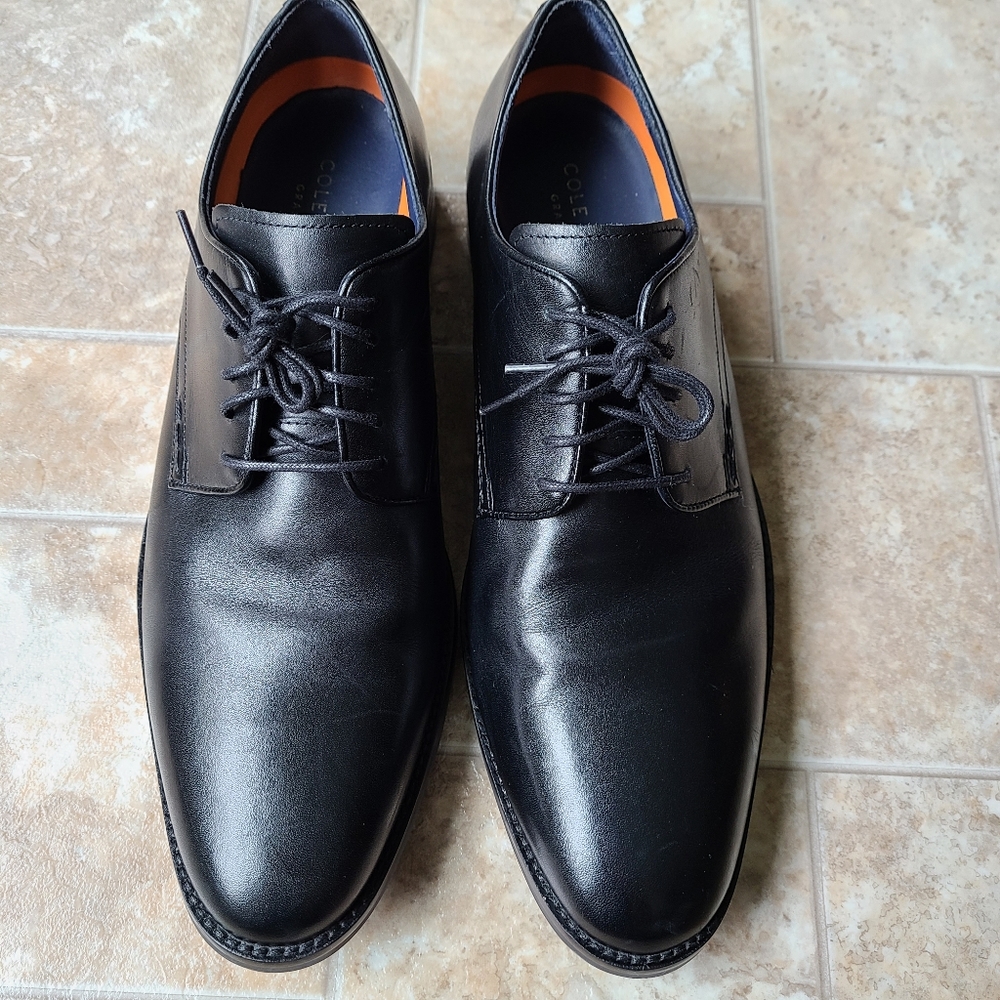 Cole Haan New Men's 10 Oxford style dress shoes